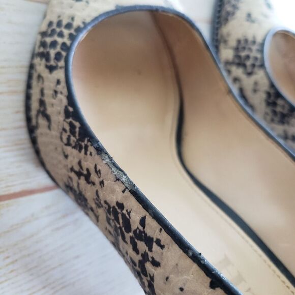 Coach Leather Animal Print Pointy Toe Studded Stiletto Heels Pump Size 7.5 - Picture 8 of 16